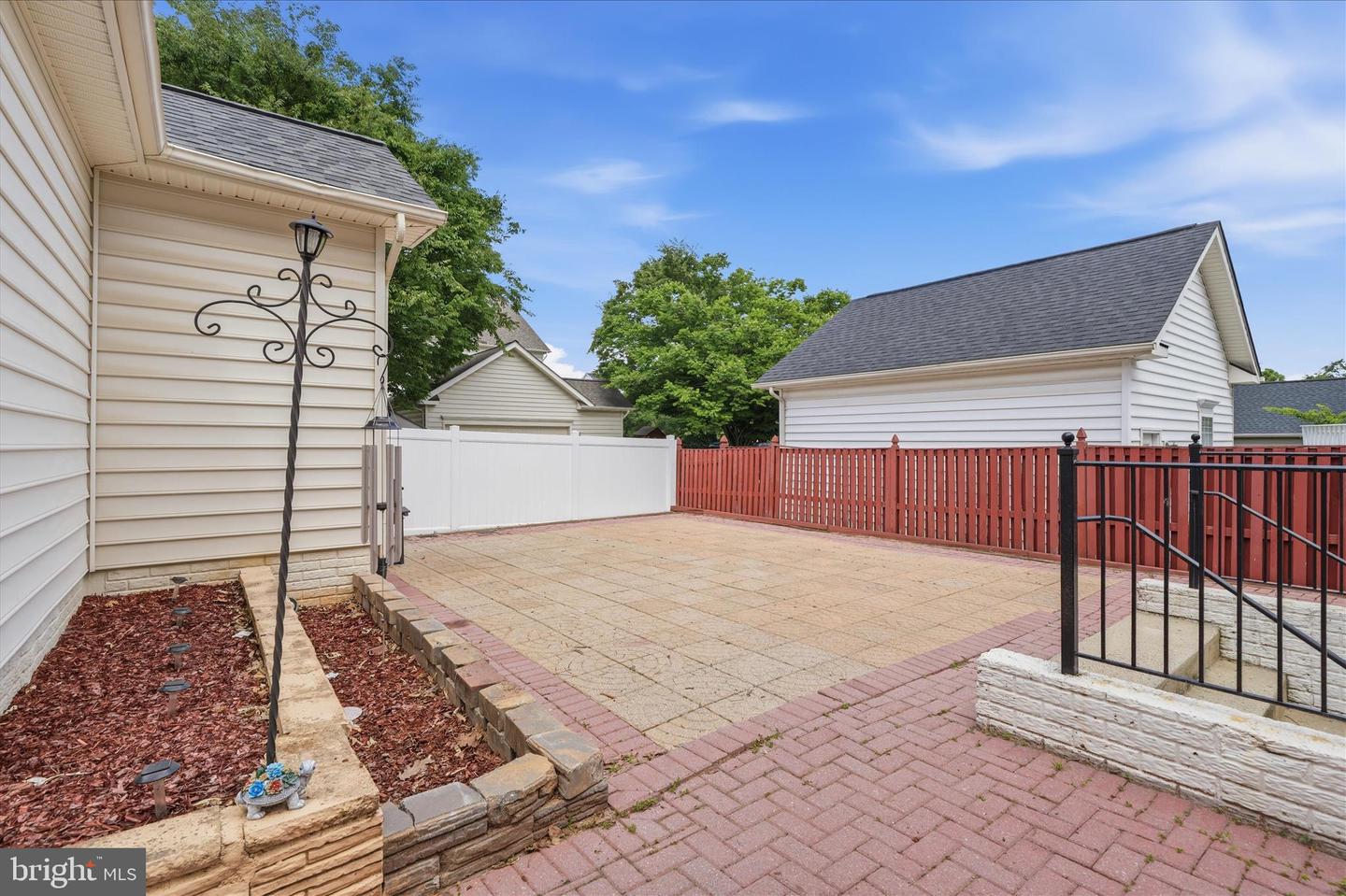 23121 Frederick Rd Property Photo 39