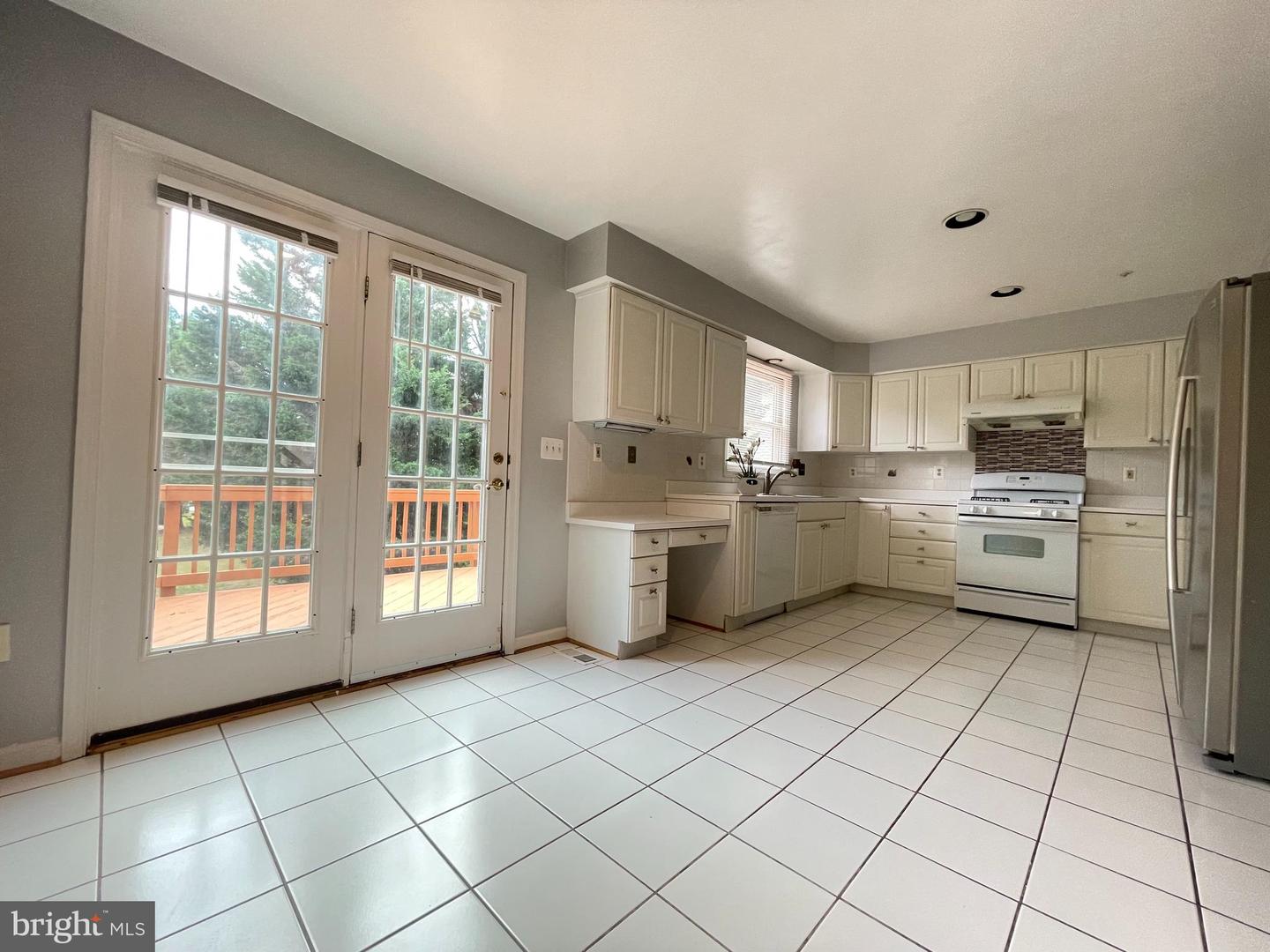 10136 Treble Ct Property Photo 5