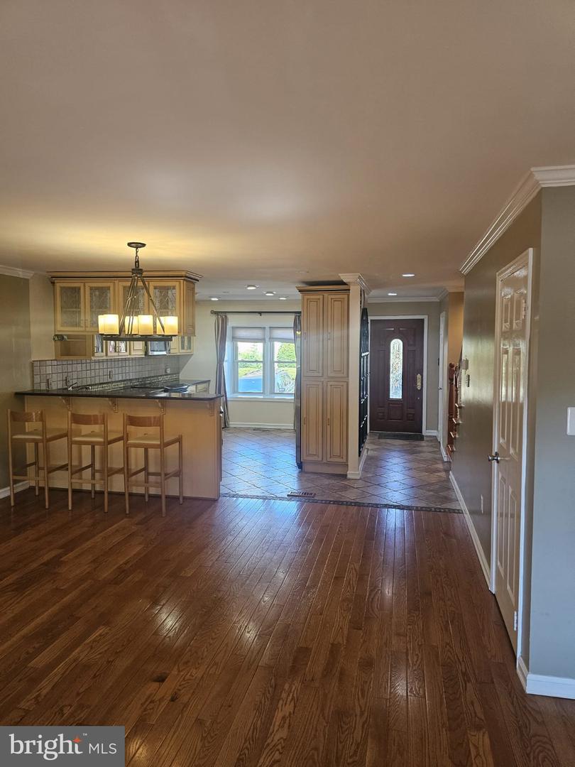 10218 Arizona Cir #16 Property Photo 5
