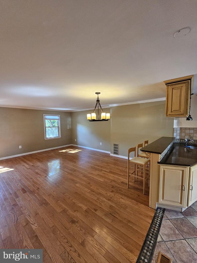 10218 Arizona Cir #16 Property Photo 6