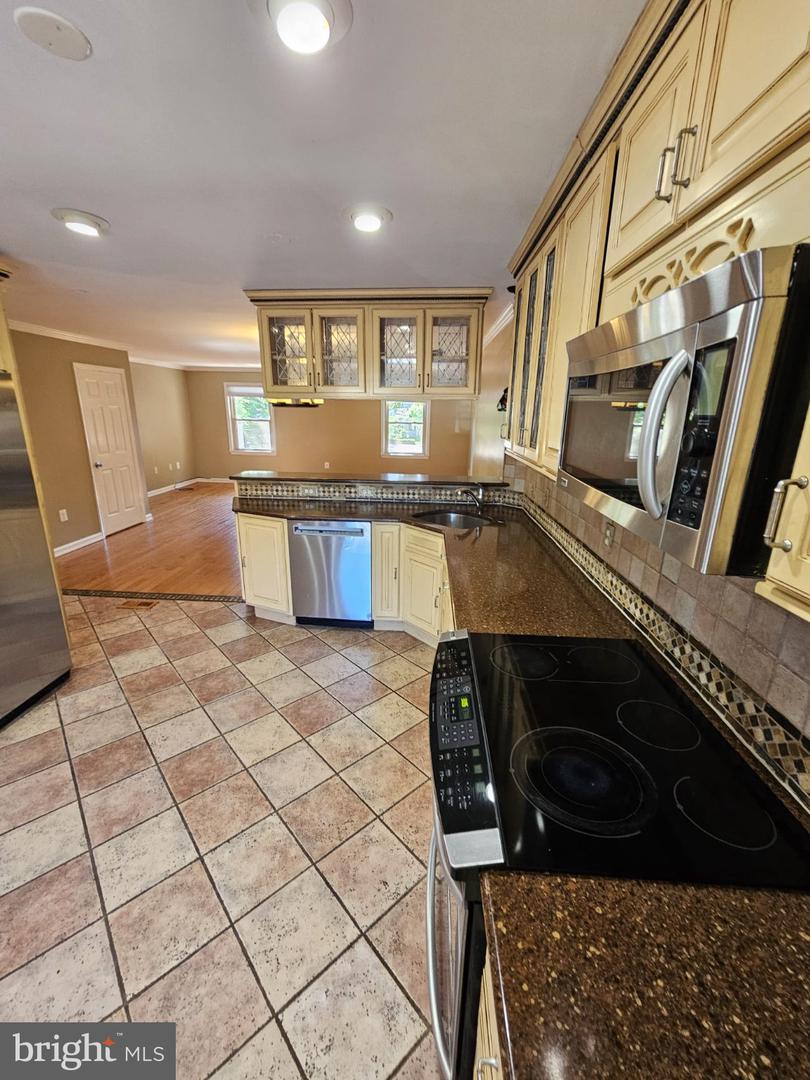 10218 Arizona Cir #16 Property Photo 7