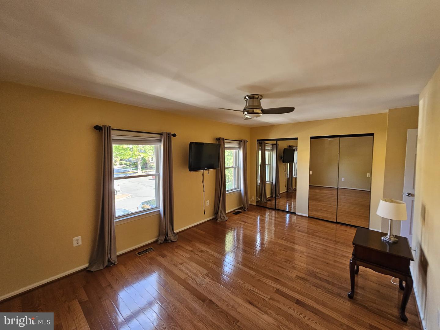 10218 Arizona Cir #16 Property Photo 8