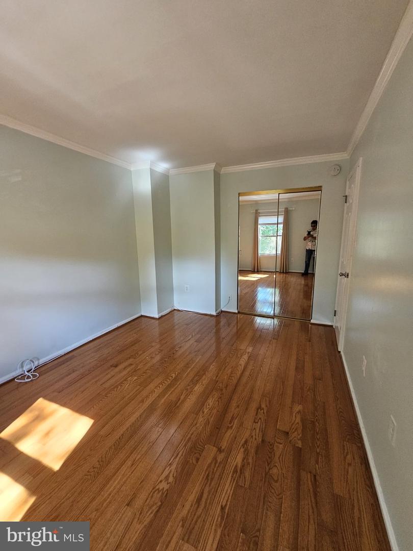 10218 Arizona Cir #16 Property Photo 11