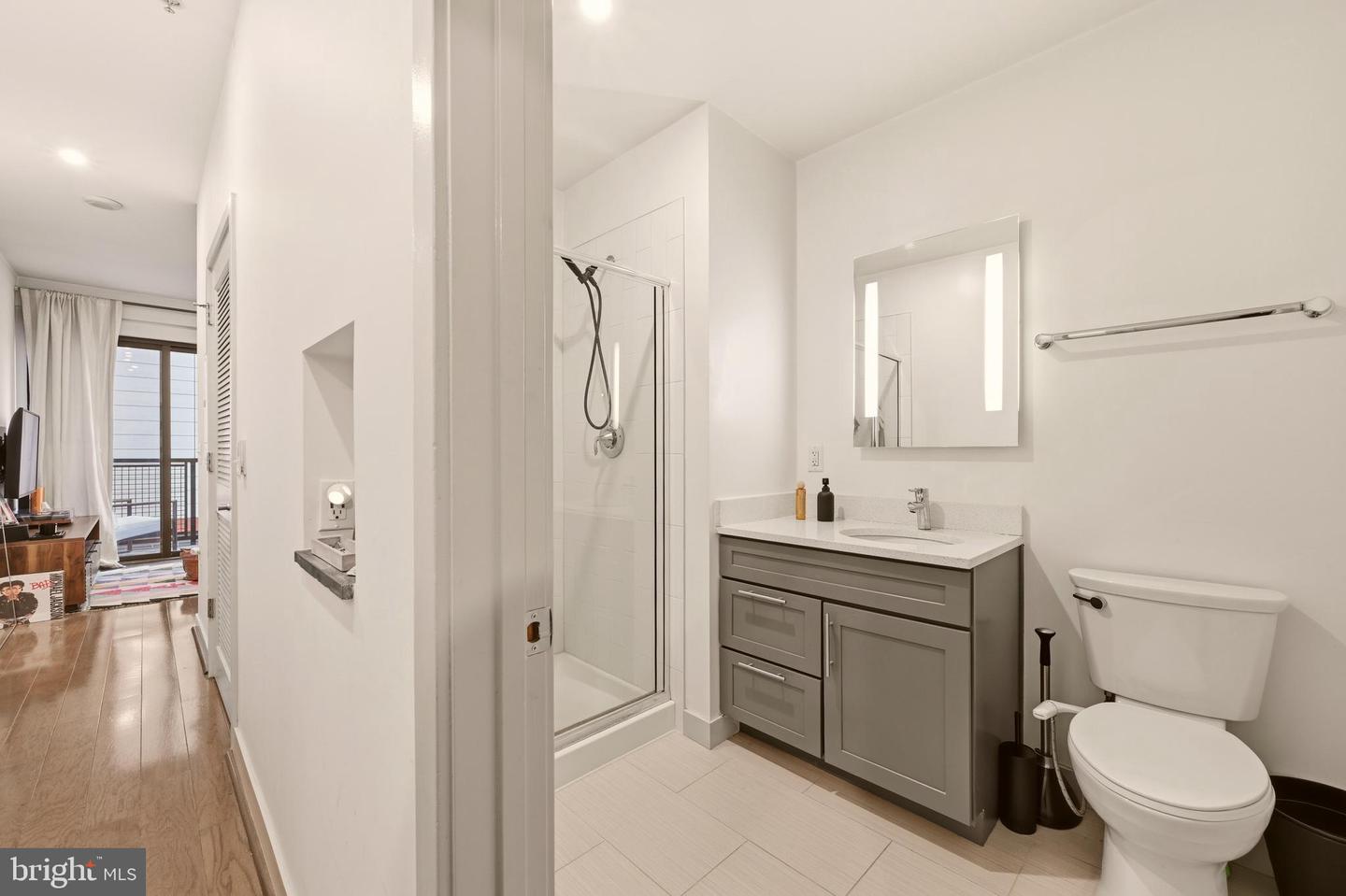 1320 Fenwick Ln #204 Property Photo 13