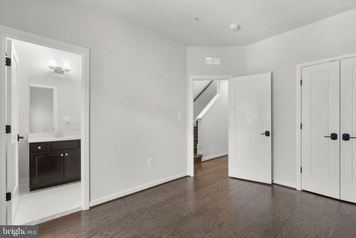820 Thompson Cres #26 Property Photo 24