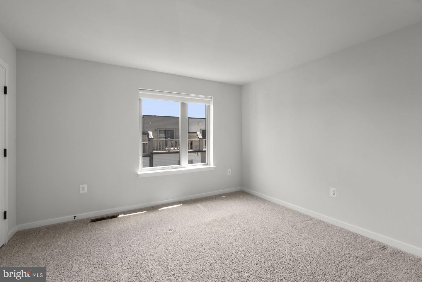 820 Thompson Cres #26 Property Photo 28