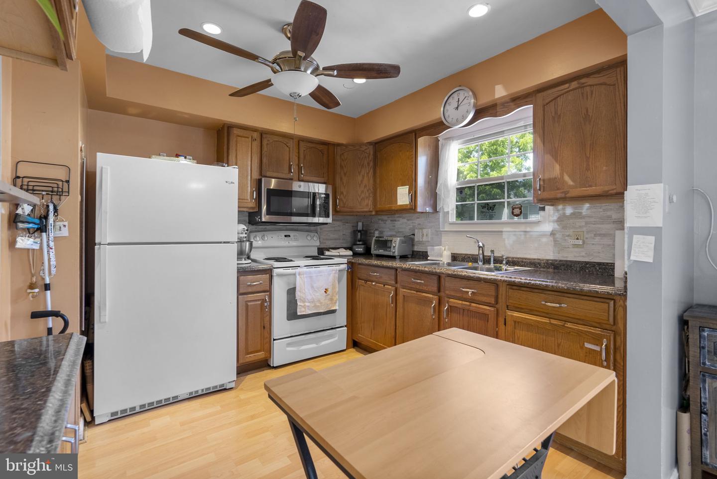 4505 Cannes Ln Property Photo 9