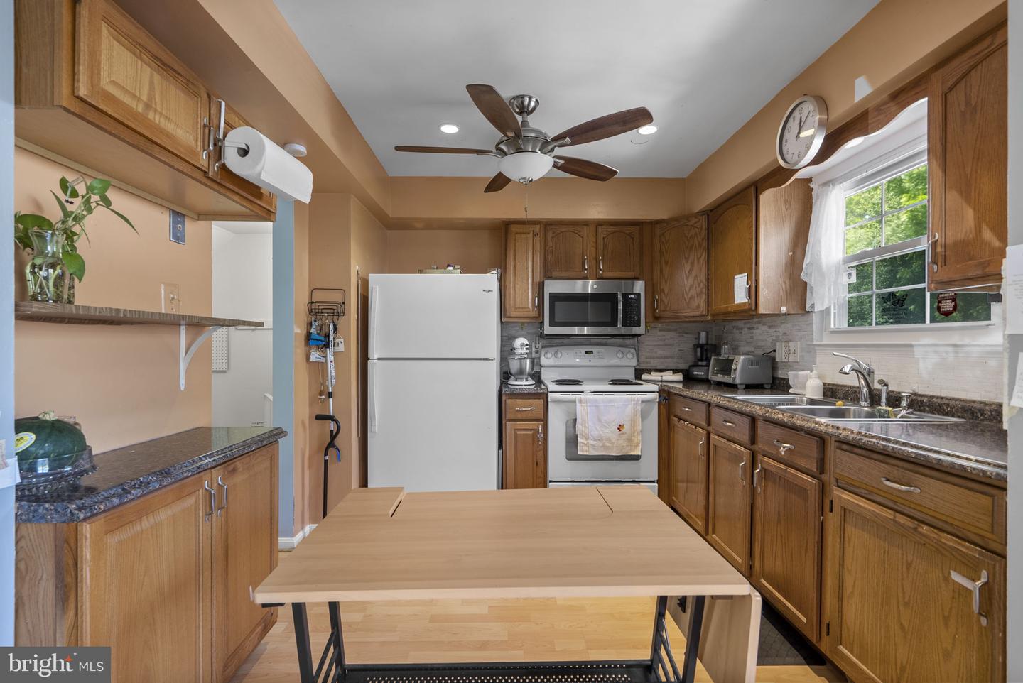 4505 Cannes Ln Property Photo 10