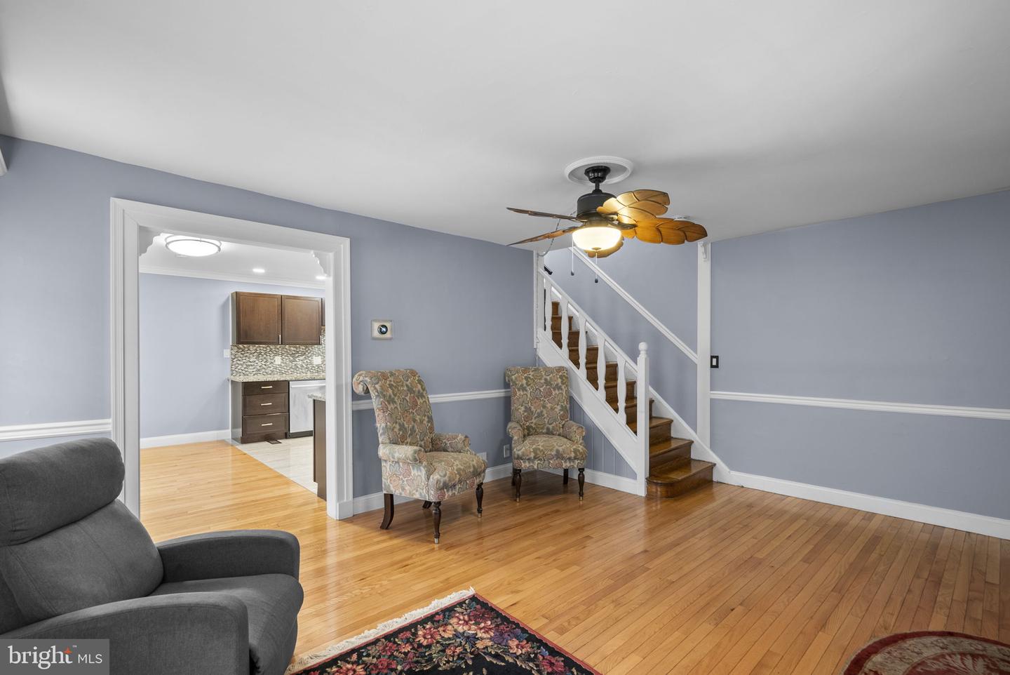 12220 Centerhill St Property Photo 3