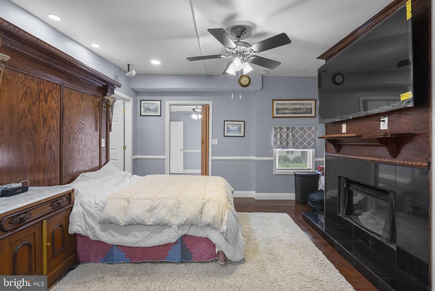 12220 Centerhill St Property Photo 14