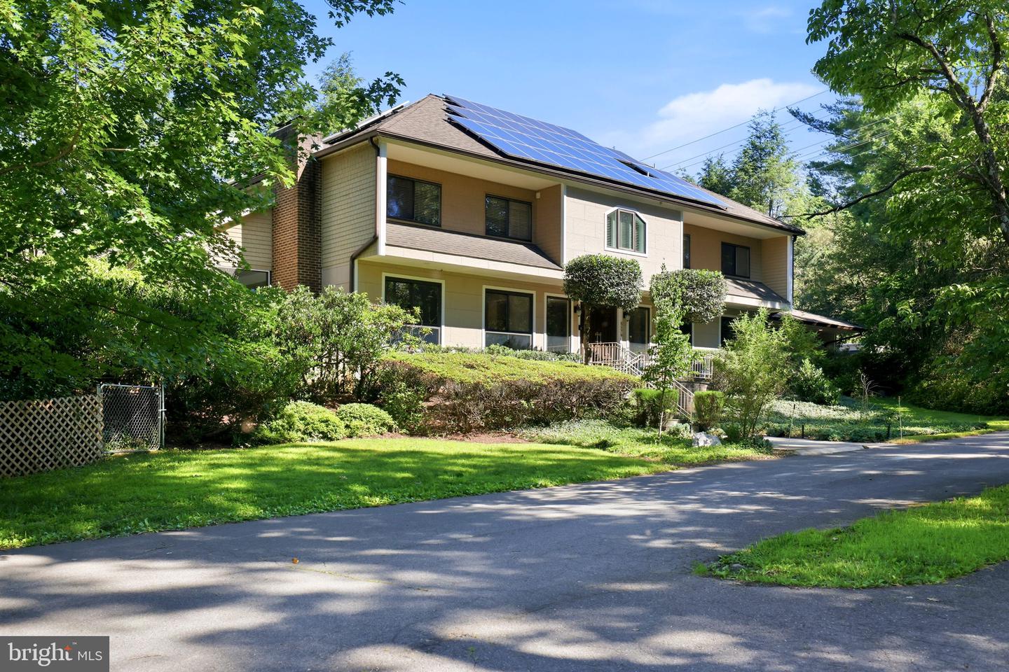8578 Brickyard Rd Property Photo 1