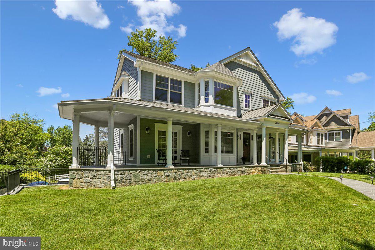 7800 Radnor Rd Property Photo 2