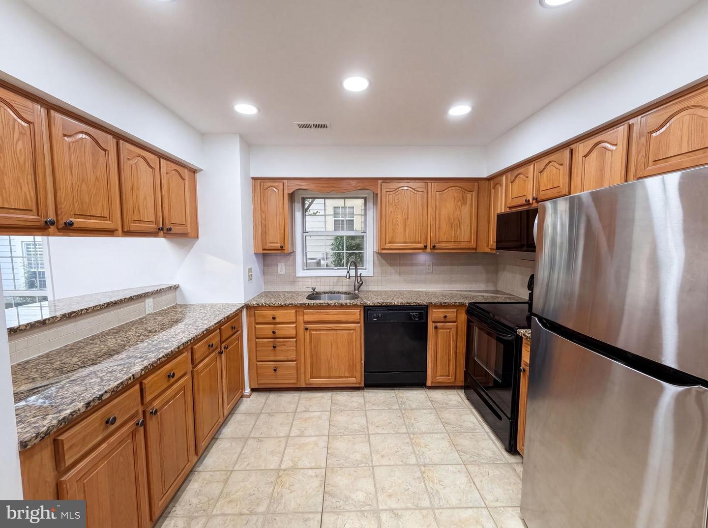 8509 Ivoryton Way Property Photo 6