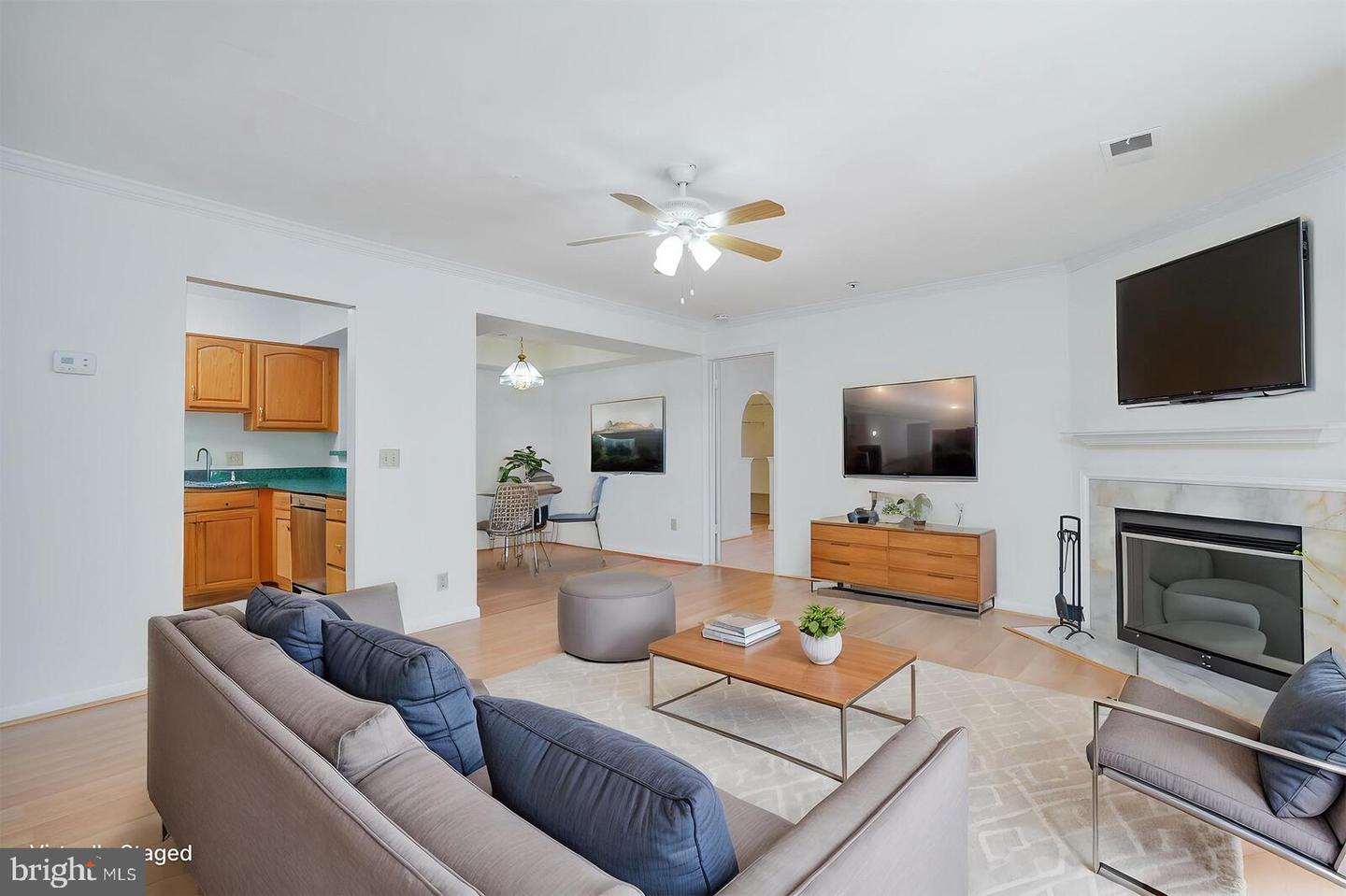 5800 Inman Park #360 Property Photo 2