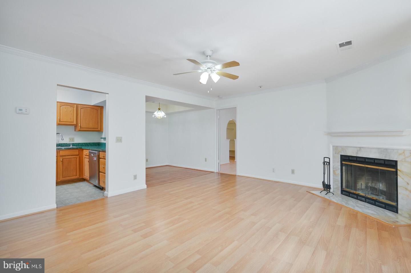 5800 Inman Park #360 Property Photo 6