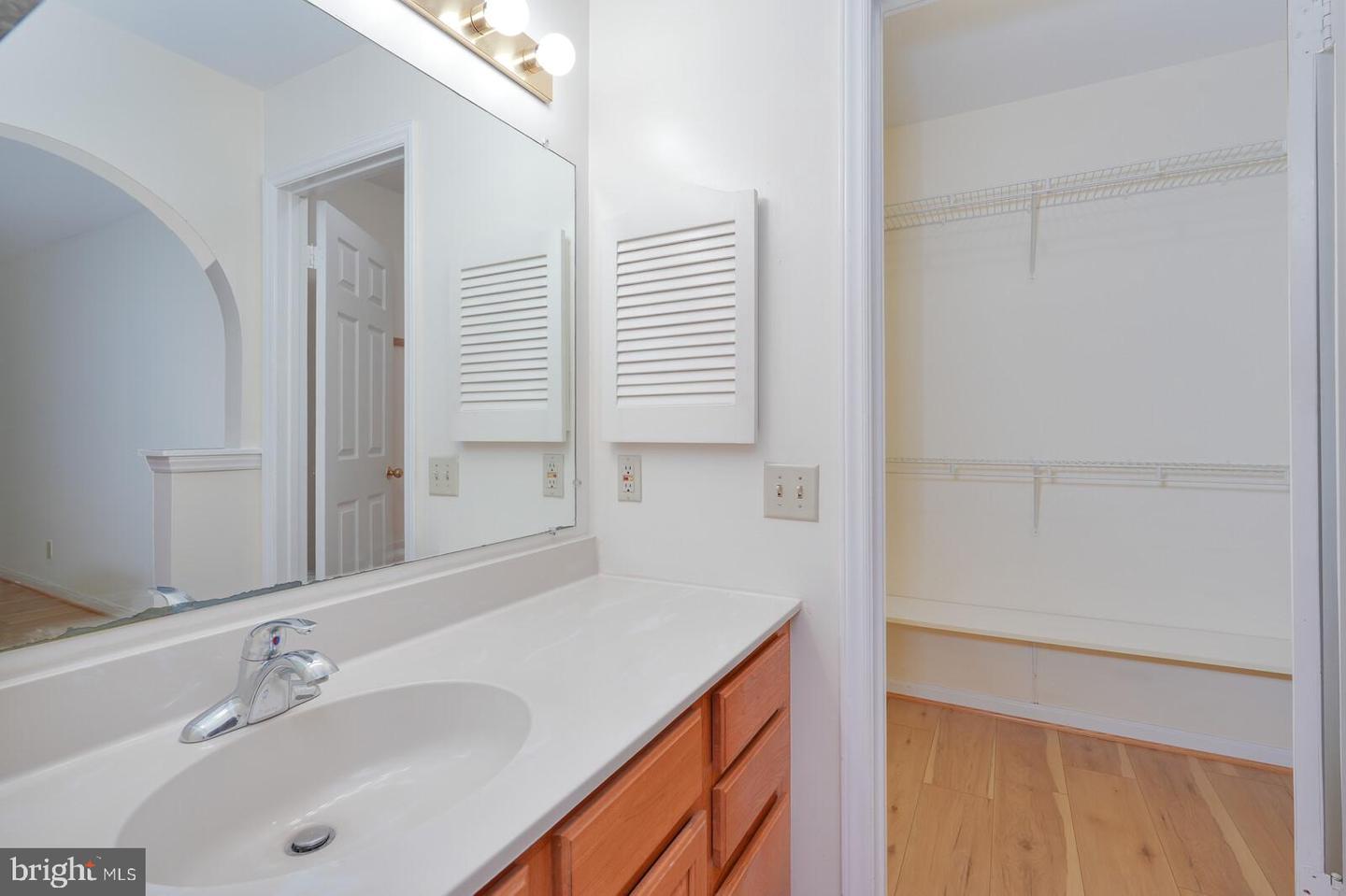 5800 Inman Park #360 Property Photo 18