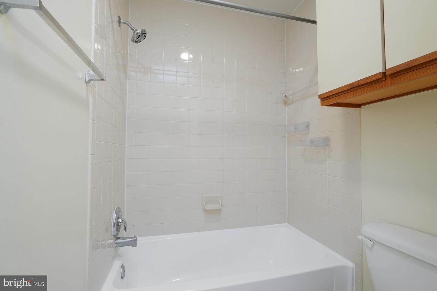 5800 Inman Park #360 Property Photo 24
