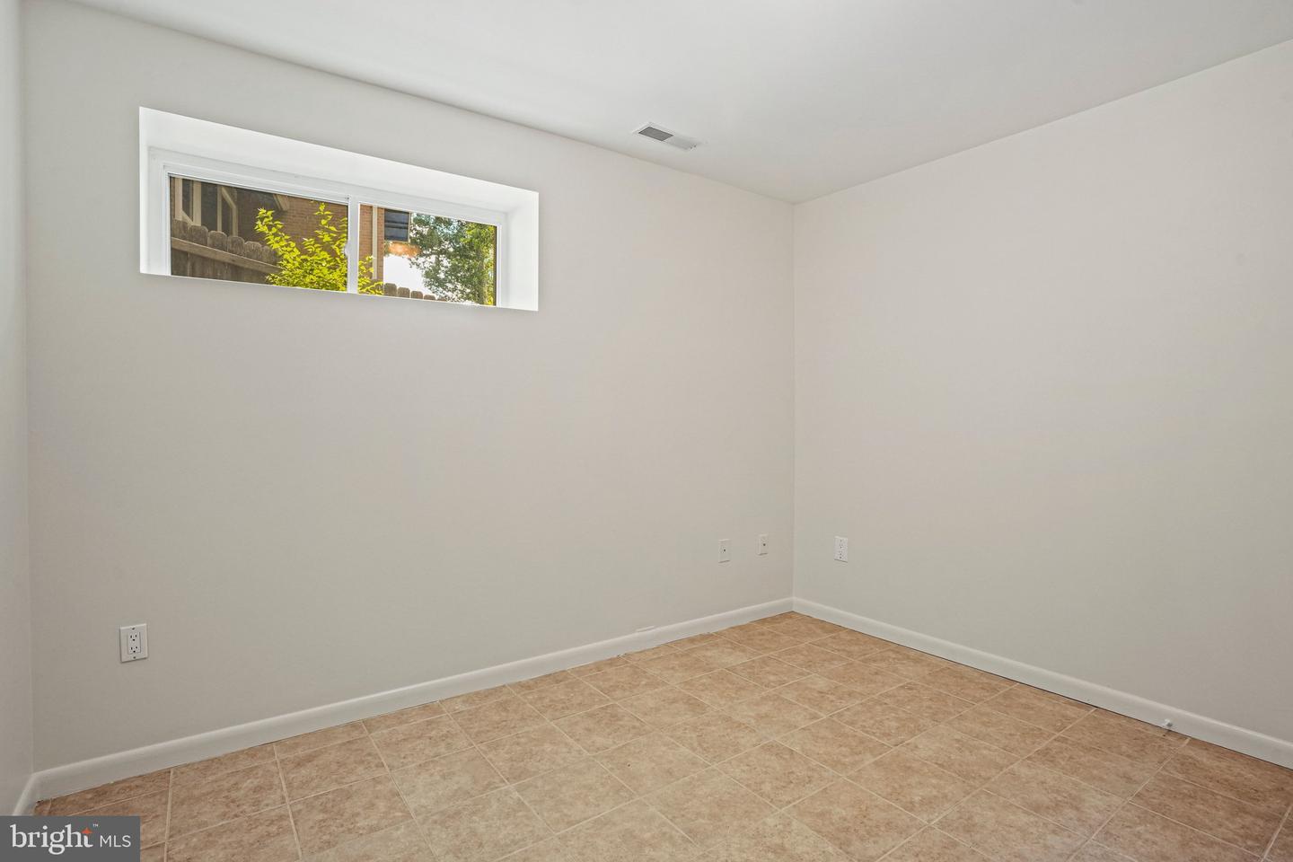 6428 Earlham Dr Property Photo 34