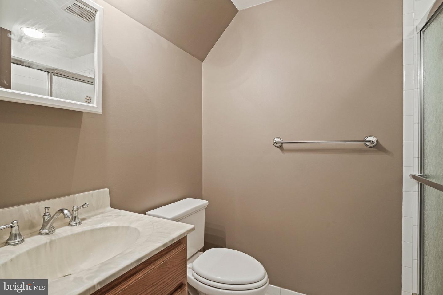 6428 Earlham Dr Property Photo 36