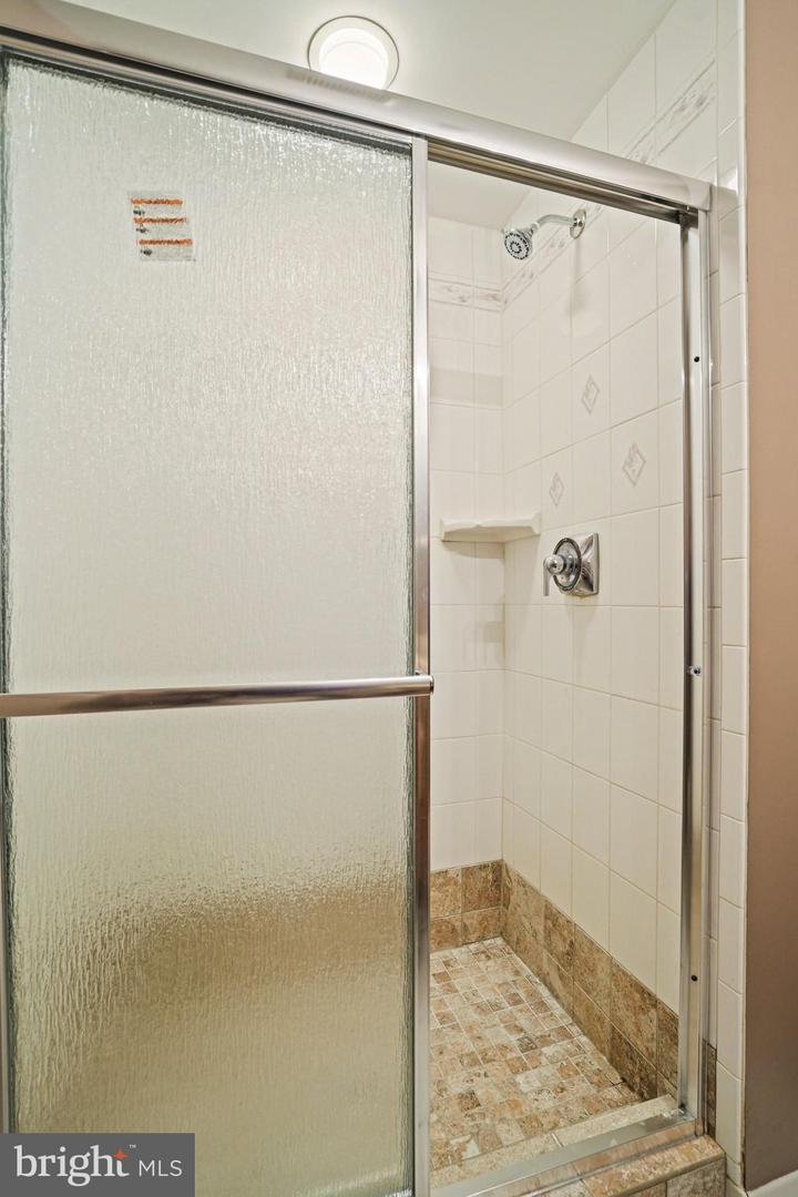6428 Earlham Dr Property Photo 38