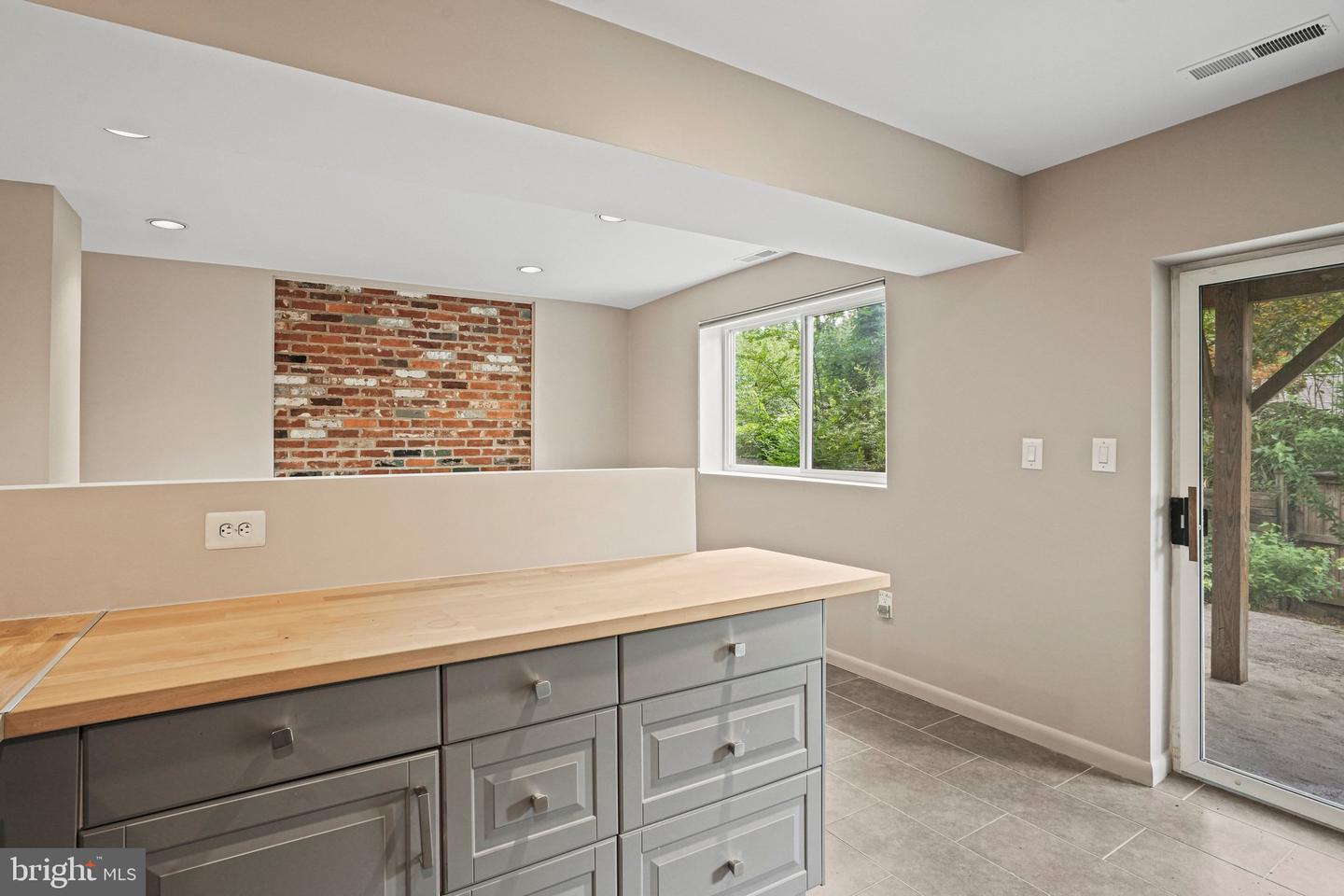 6428 Earlham Dr Property Photo 46