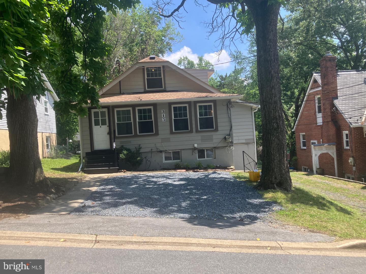 315 Circle Ave Property Photo 1