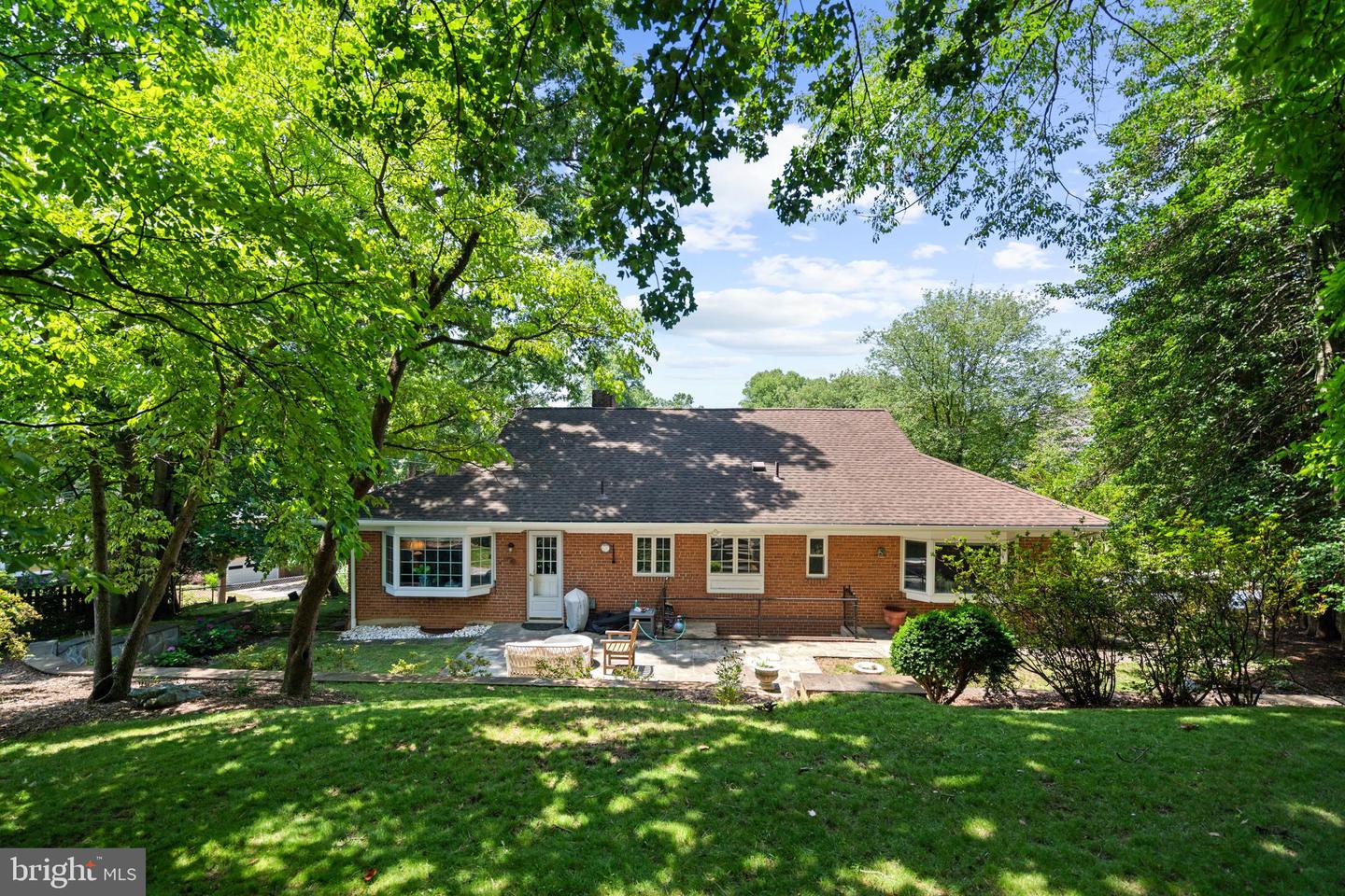 5201 Brookeway Dr Property Photo 2