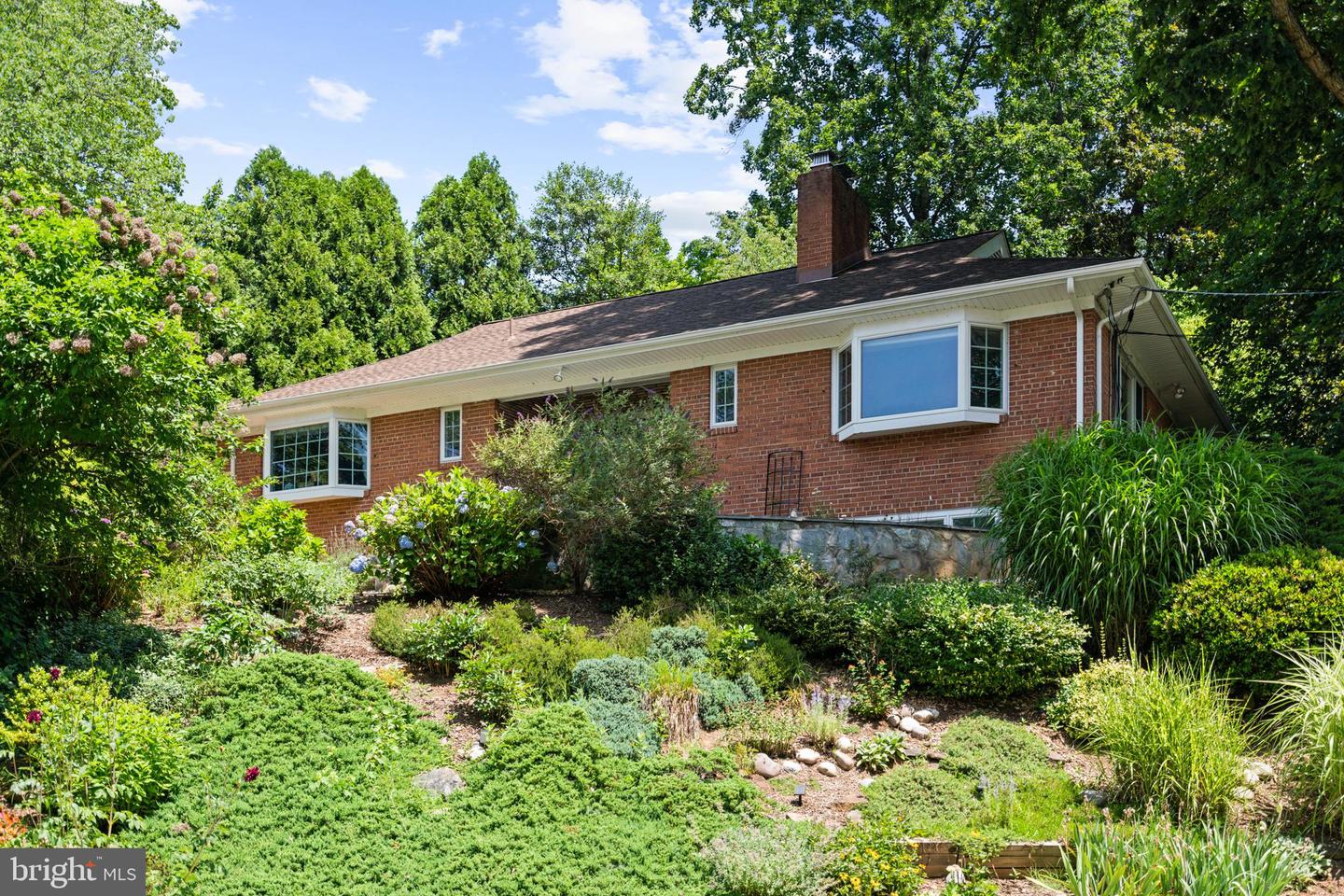 5201 Brookeway Dr Property Photo 5