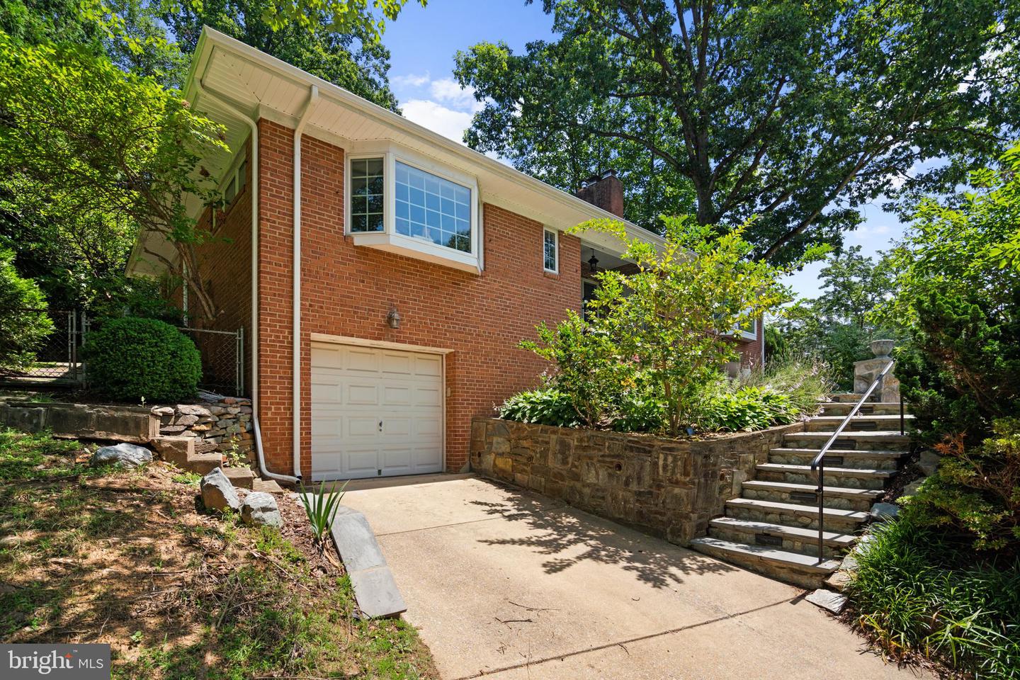 5201 Brookeway Dr Property Photo 6