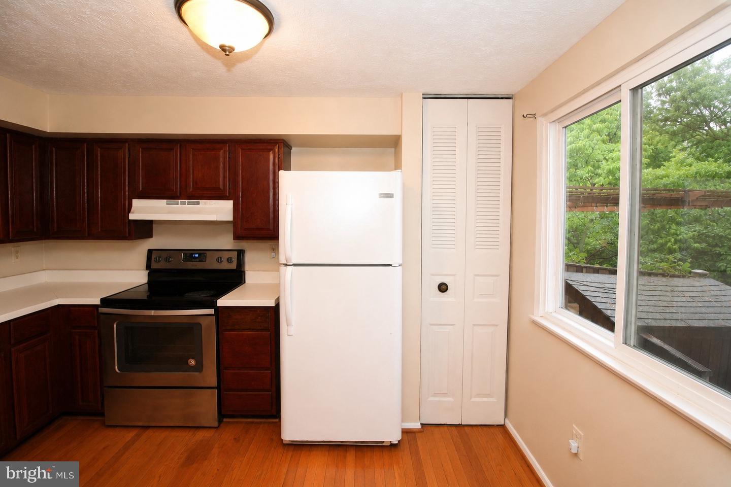 17231 Epsilon Pl Property Photo 9