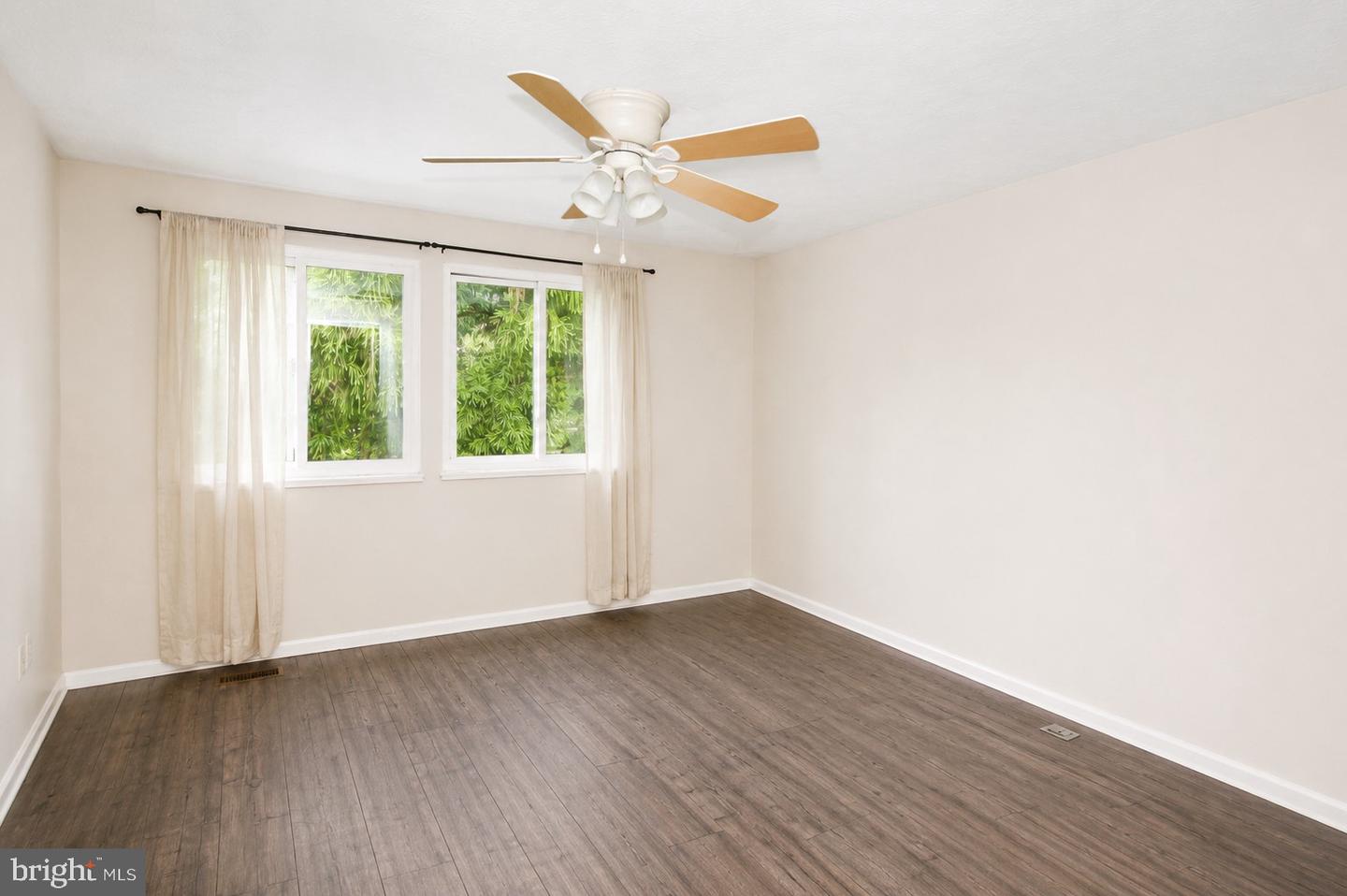 17231 Epsilon Pl Property Photo 11