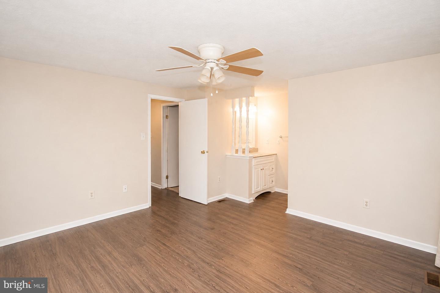 17231 Epsilon Pl Property Photo 12
