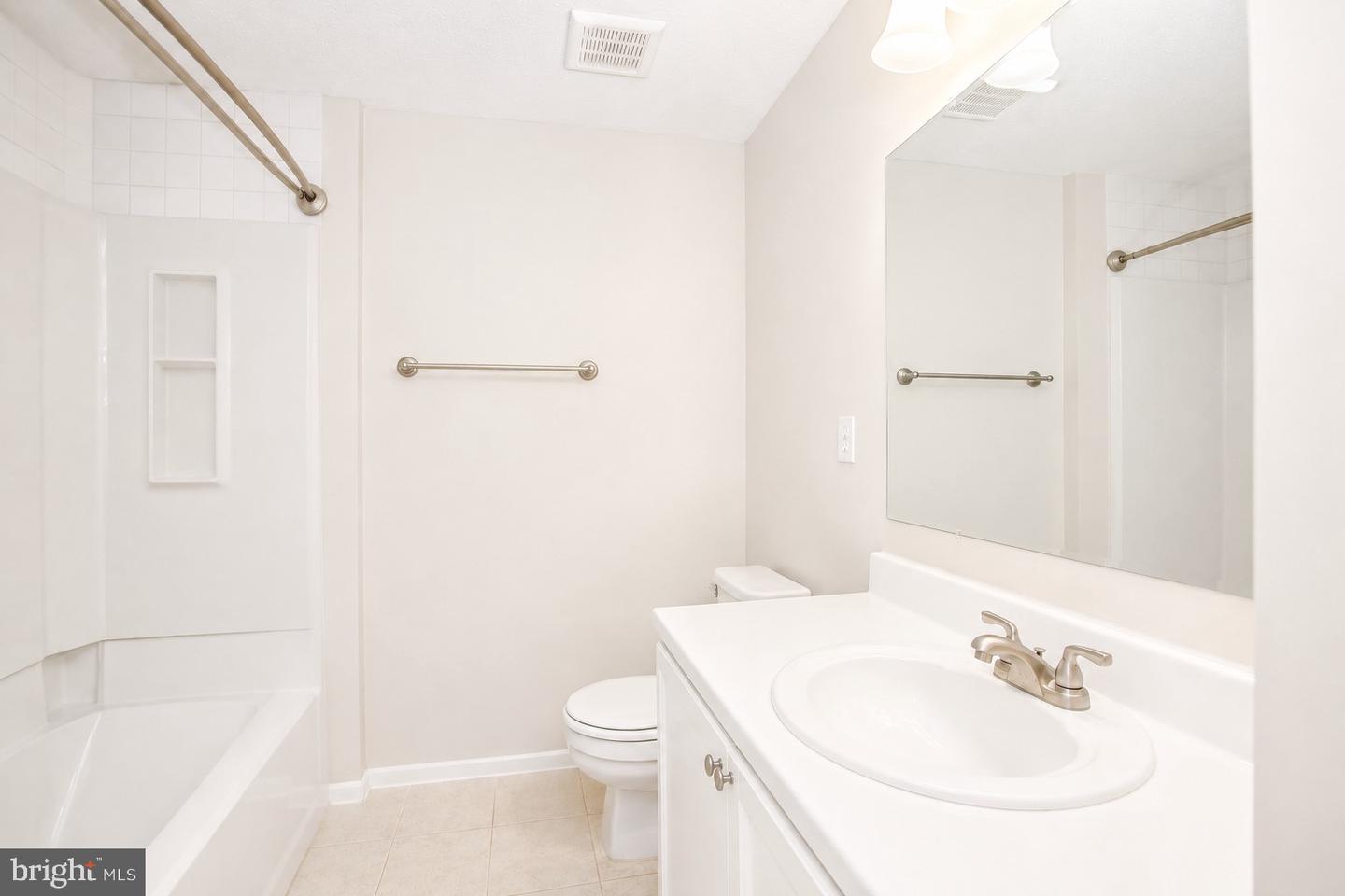 17231 Epsilon Pl Property Photo 20