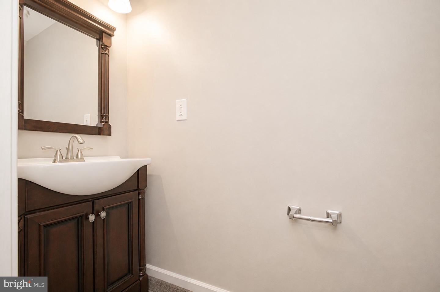 17231 Epsilon Pl Property Photo 24
