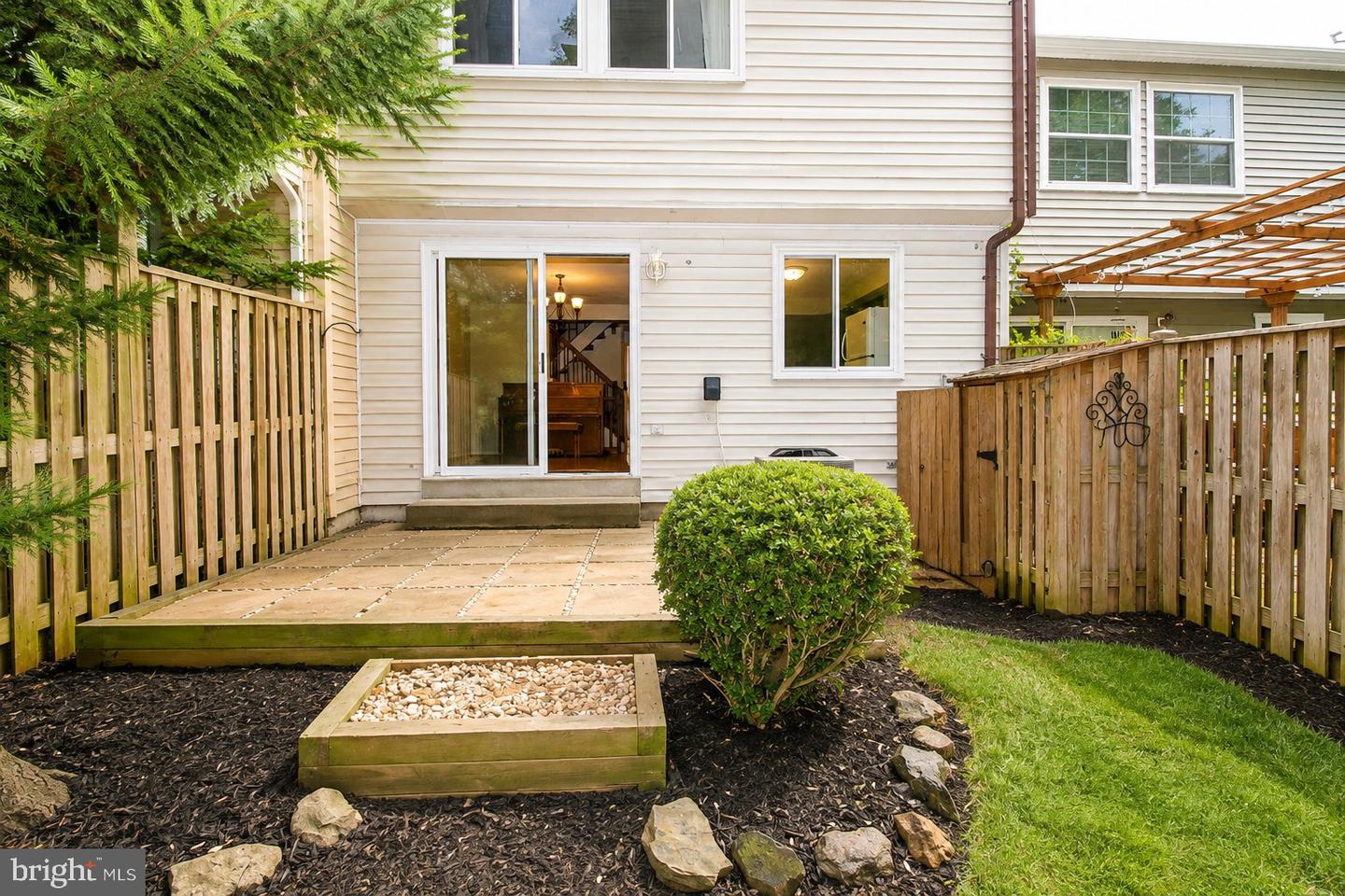 17231 Epsilon Pl Property Photo 27