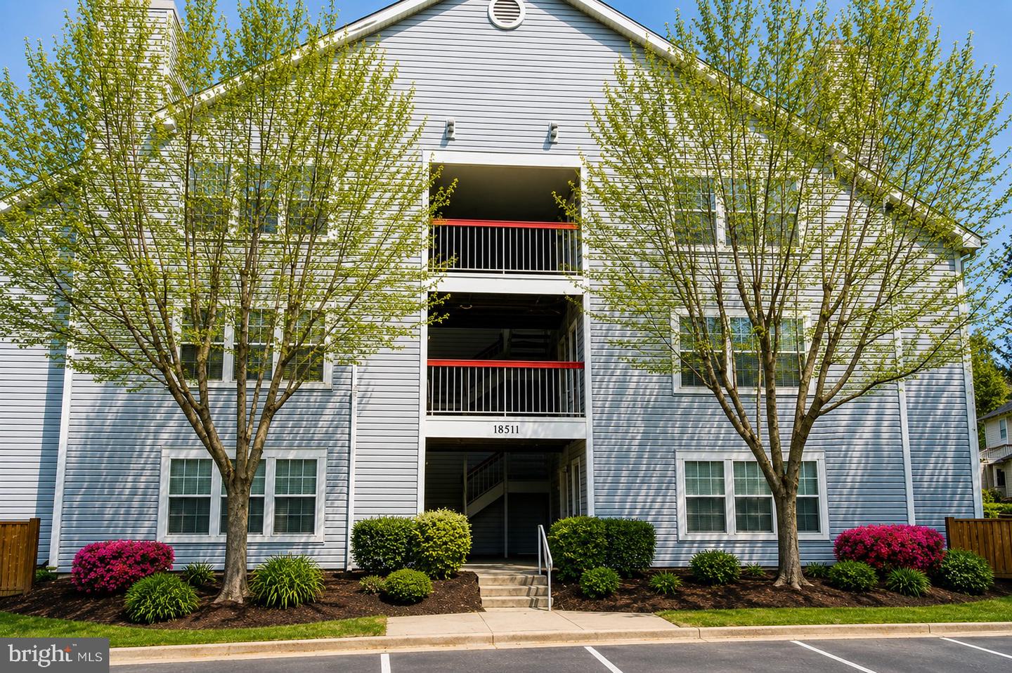 18501 Fairlight Dr #330-64 Property Photo 2
