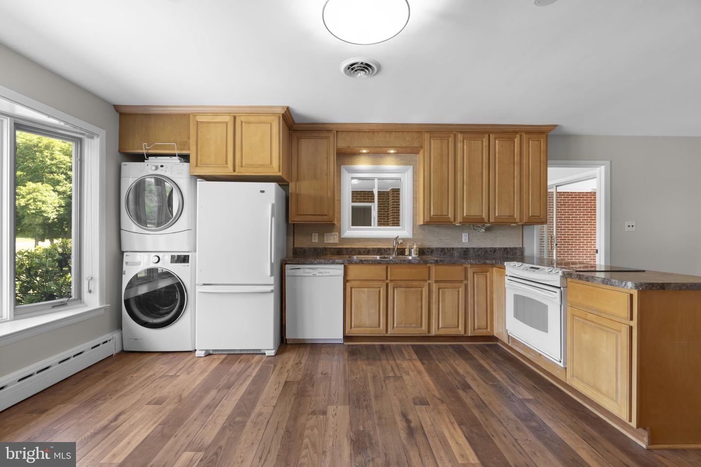 18015 Muncaster Rd Property Photo 13