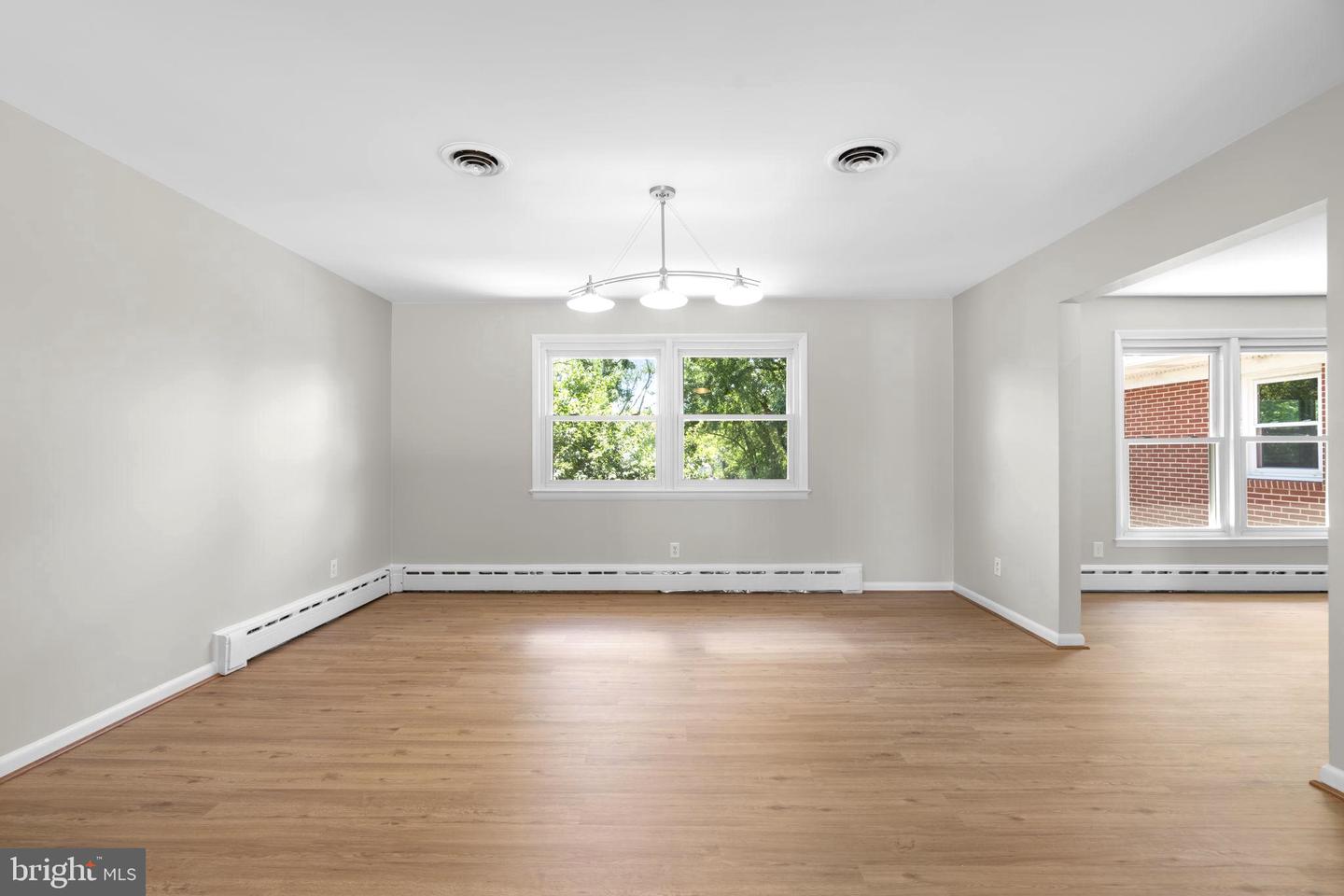 18015 Muncaster Rd Property Photo 18