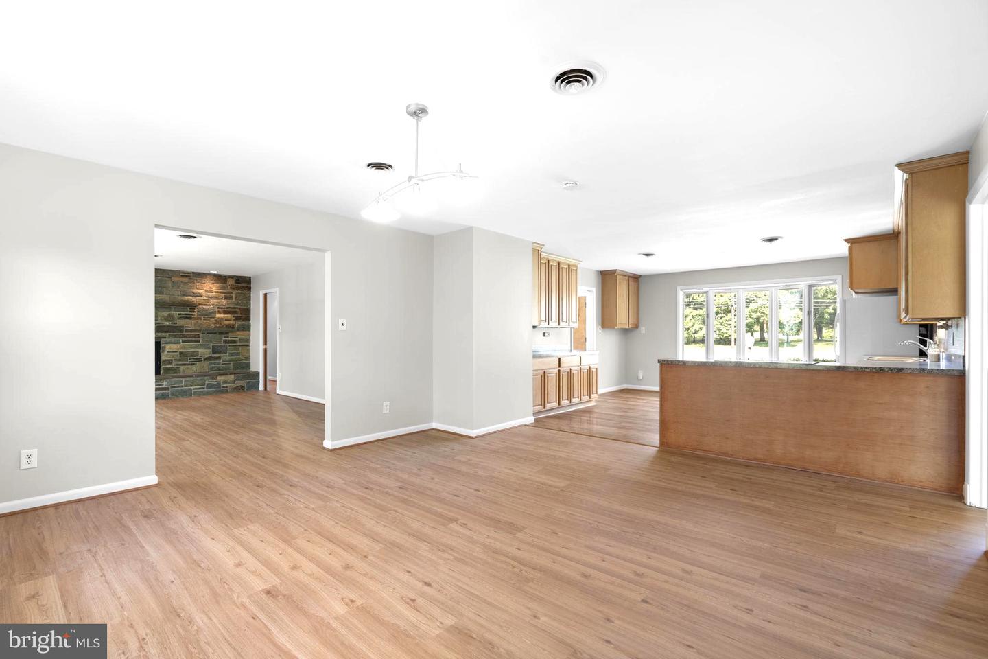 18015 Muncaster Rd Property Photo 20