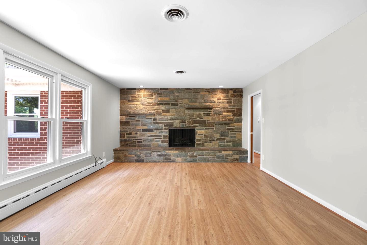18015 Muncaster Rd Property Photo 22