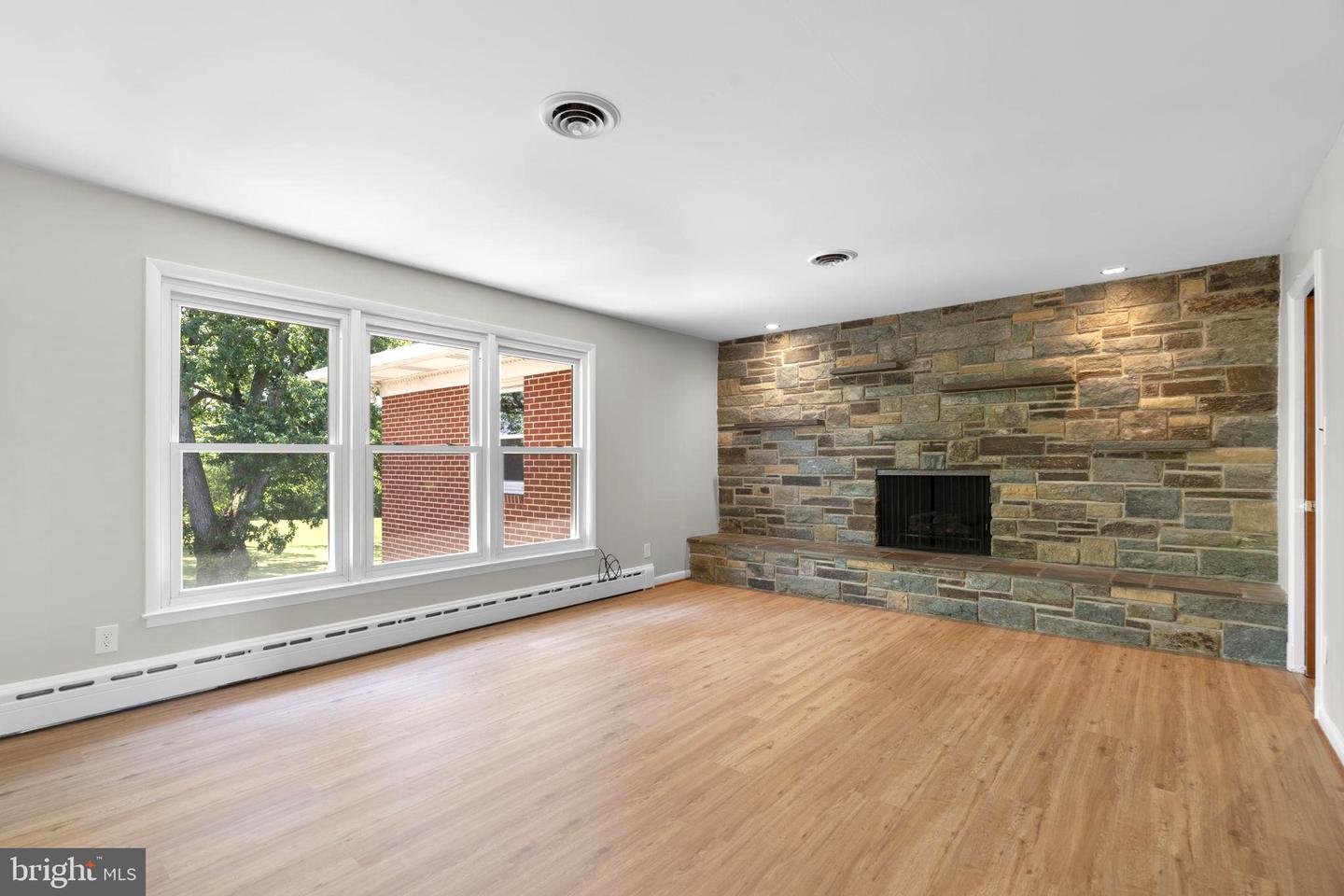 18015 Muncaster Rd Property Photo 23