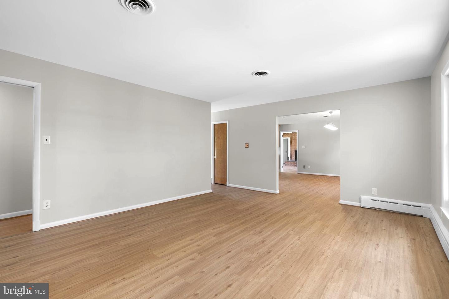 18015 Muncaster Rd Property Photo 25