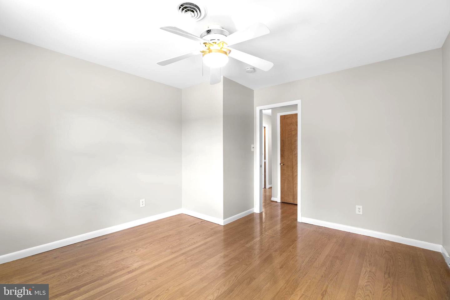 18015 Muncaster Rd Property Photo 39