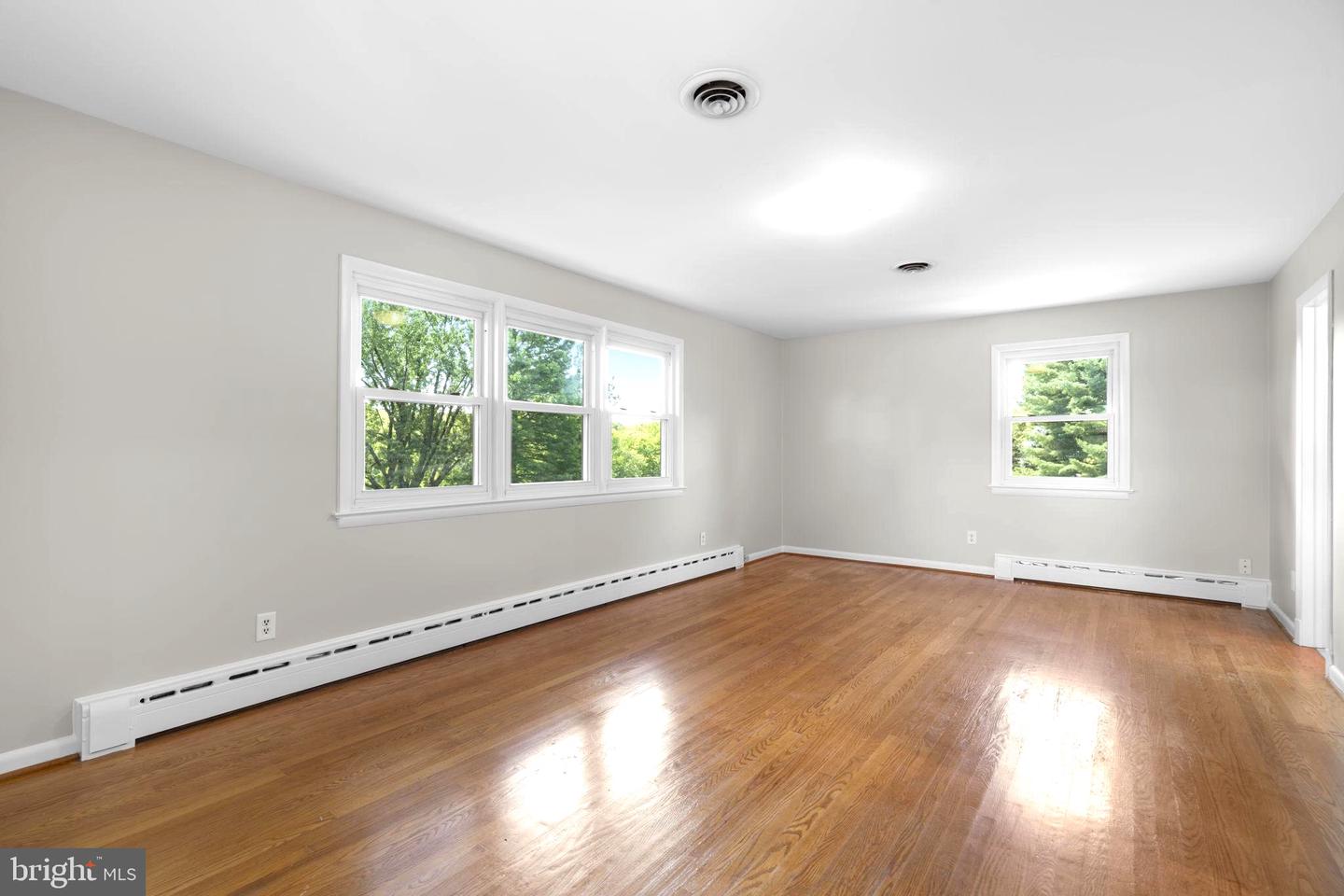 18015 Muncaster Rd Property Photo 42