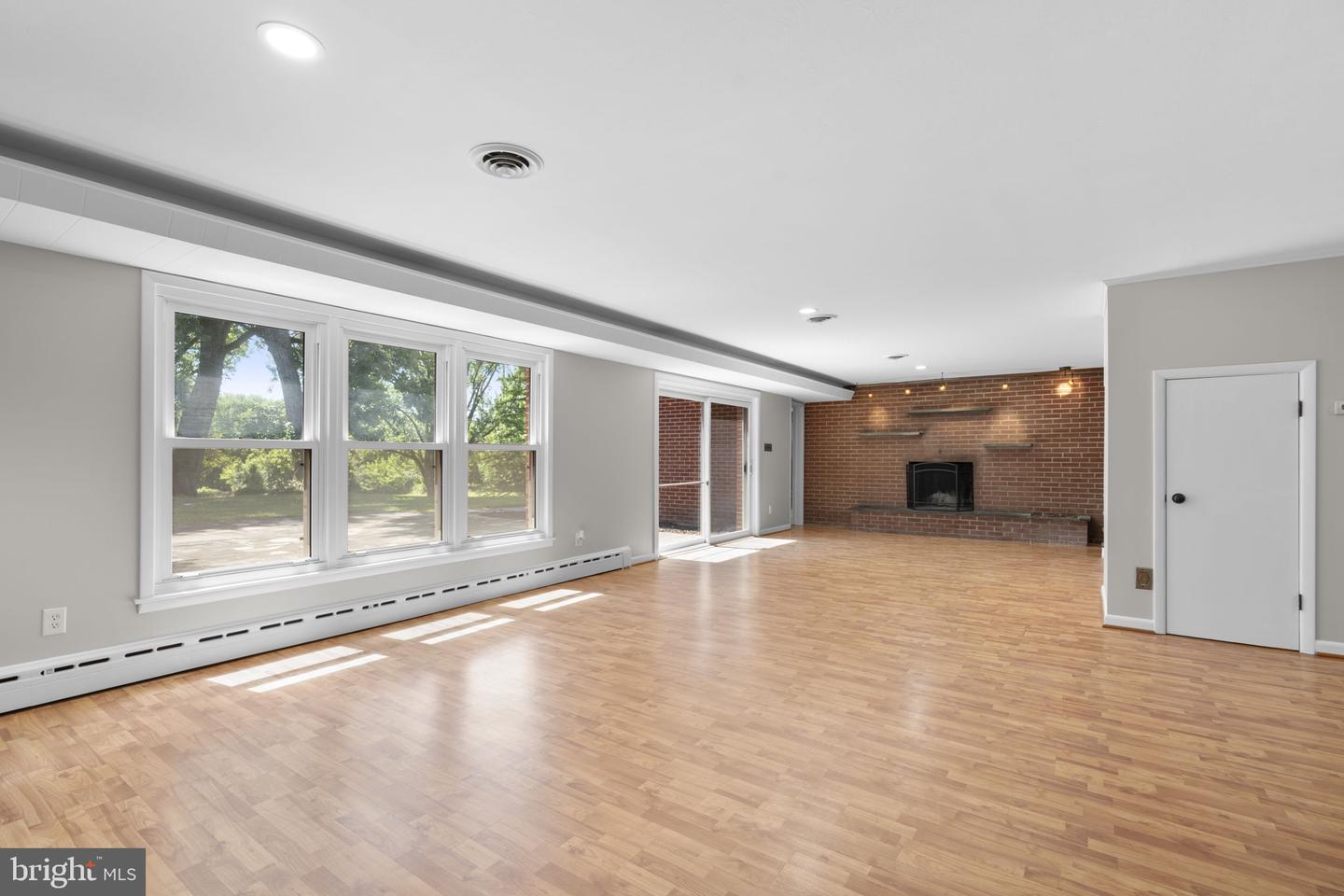 18015 Muncaster Rd Property Photo 54