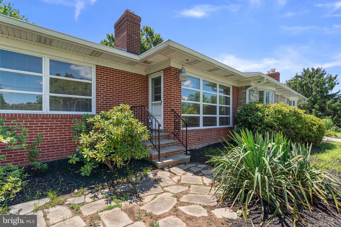 18015 Muncaster Rd Property Photo 74
