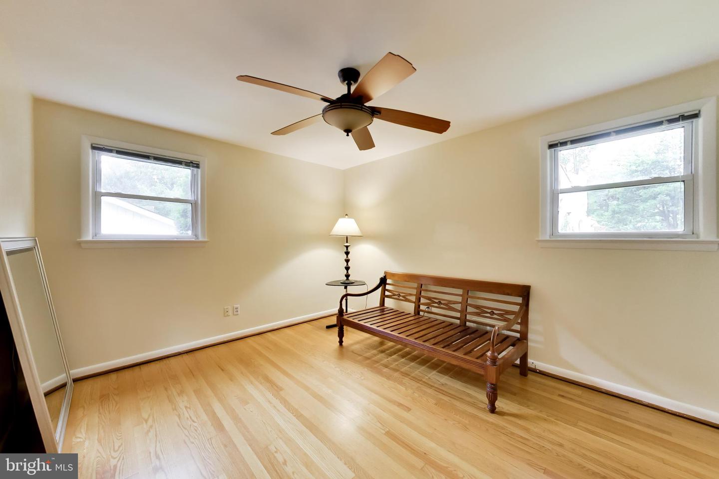 9210 Worth Ave Property Photo 15