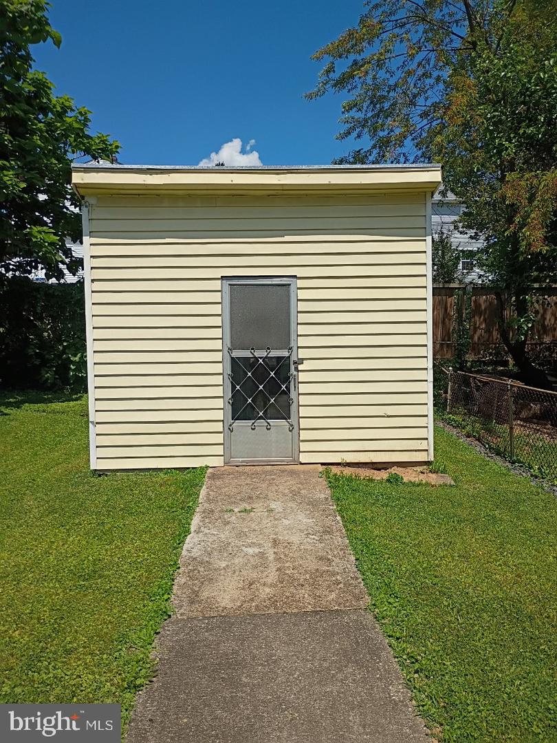 12030 Valleywood Dr Property Photo 45
