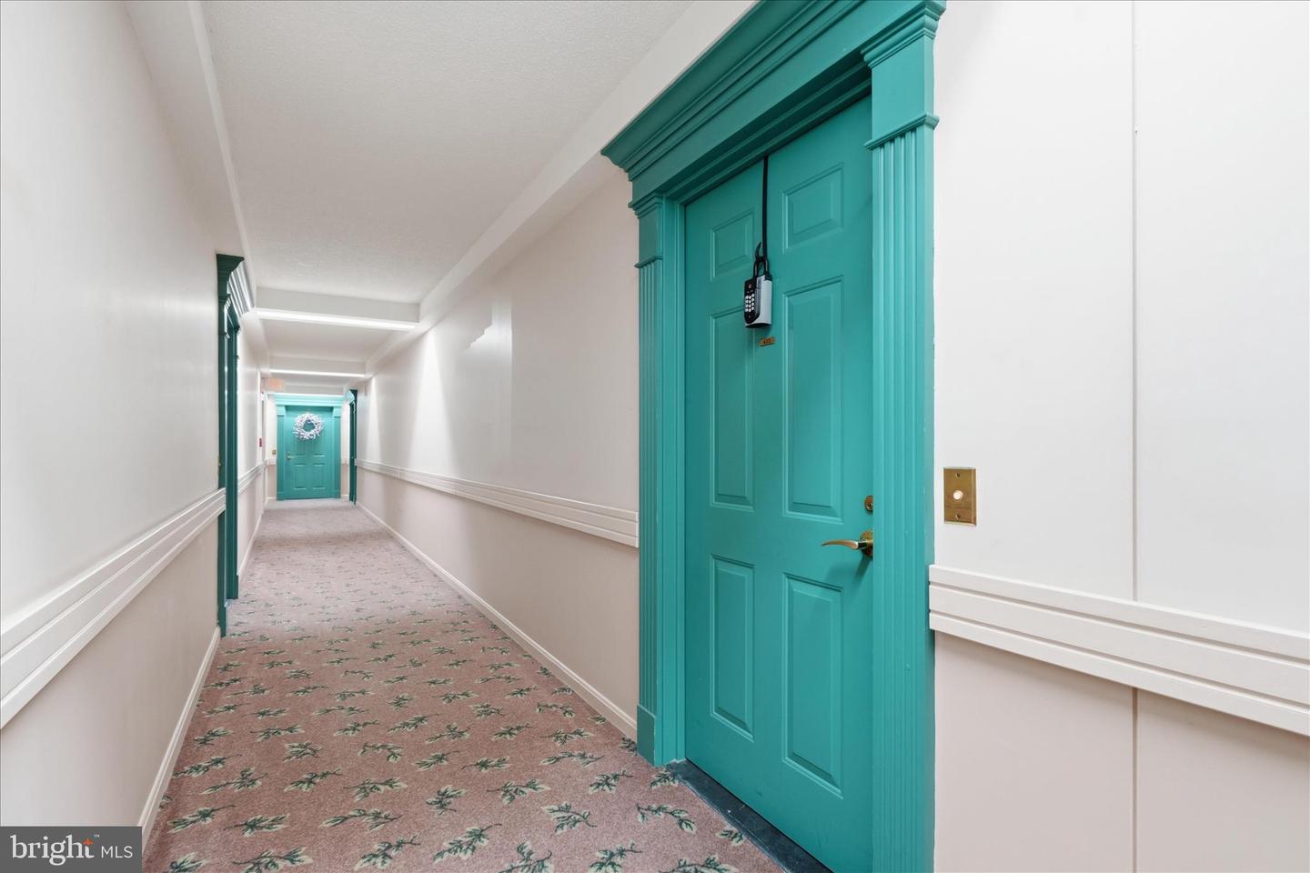 14809 Pennfield Cir #402 Property Photo 3