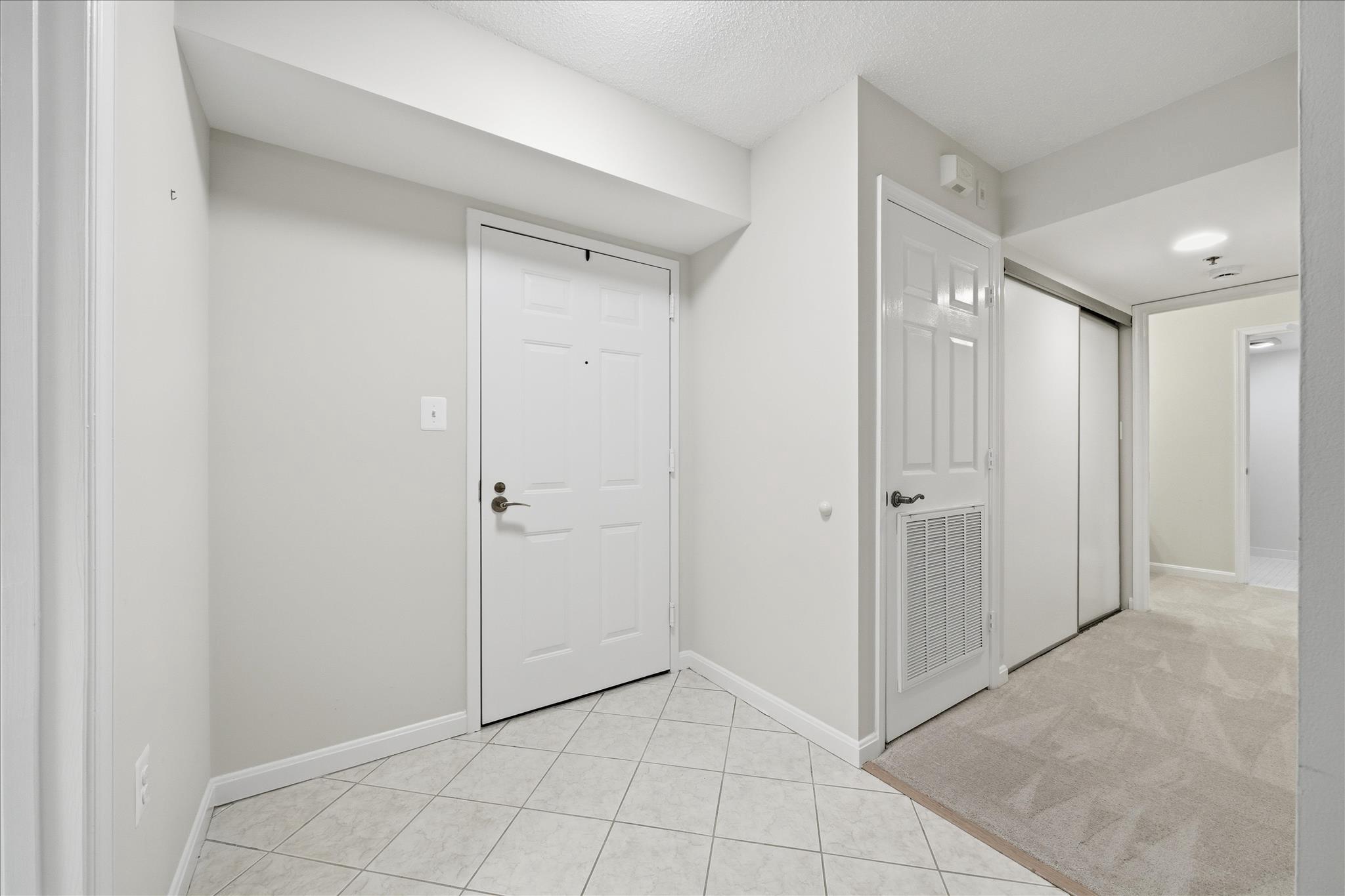 14809 Pennfield Cir #402 Property Photo 10